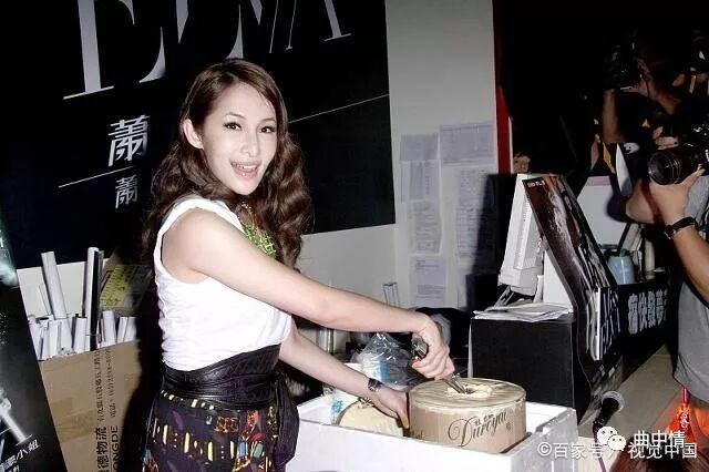 类似爱情歌词_类似爱情插曲歌词_歌词 类似爱情