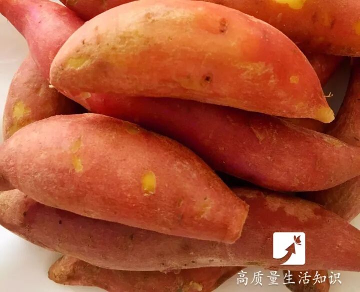 根据食药署食品营养成分资料库资料显示,常见的红肉红薯每100公克热量