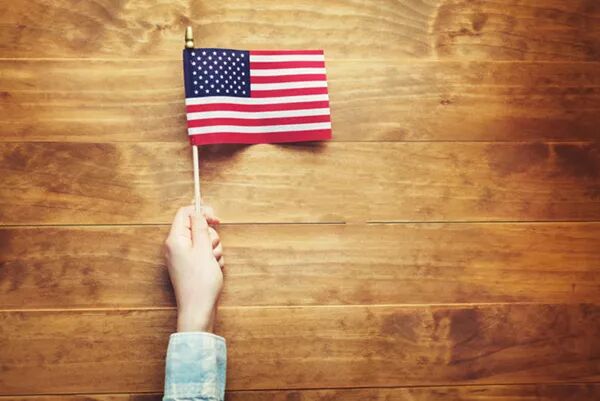 中国与美国贸易新闻_渠道市场市场专员招聘_地材包括什么材料