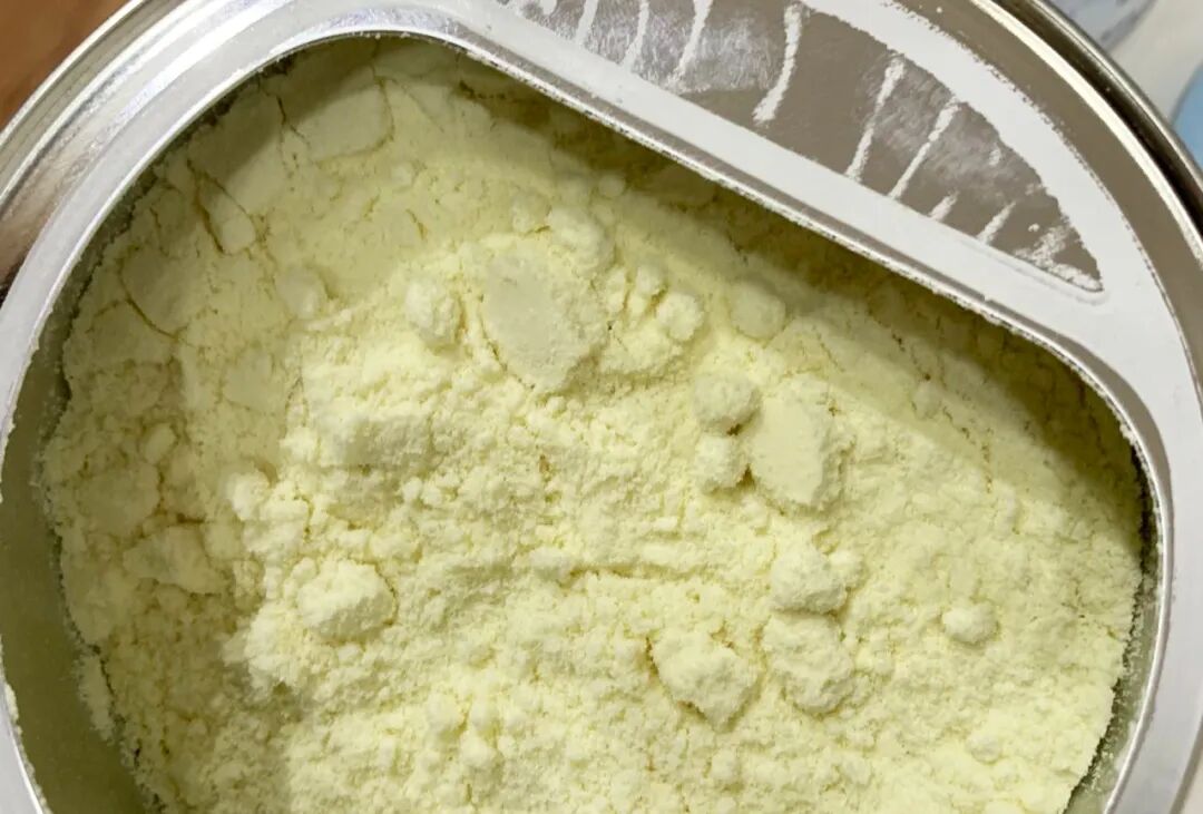 一开罐就发现奶粉有结块?怎么办?别担心! - 安徽优亲贝贝食品有限公司