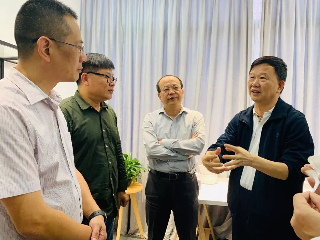 市人大常委会主任陈灿辉一行莅临研究院调研指导