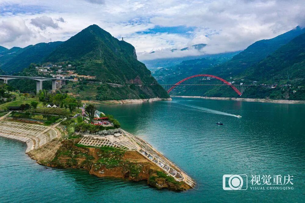 重慶何以示范與先行？