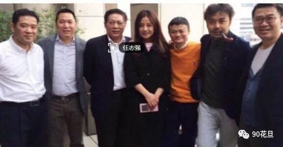 赵薇笑了,连央视都动不了她!携带巨额更改国籍,背后最大的靠山曝光,背景大到惊人!