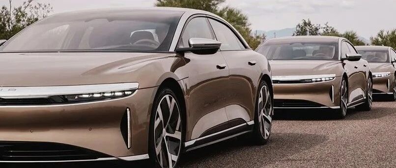 干翻特斯拉的对手来了？！全身自研黑科技，零百加速2.5秒…网友：看着直流口水