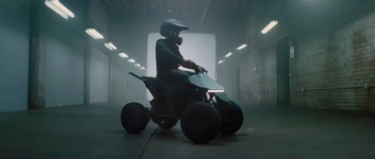 1.2万一辆！特斯拉史上最便宜的车型来了，专撩富家子弟~