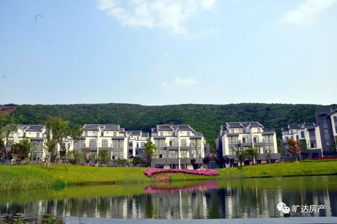 太湖花园首推296㎡至380㎡山水美墅,位处常州市武进区太湖湾度假区