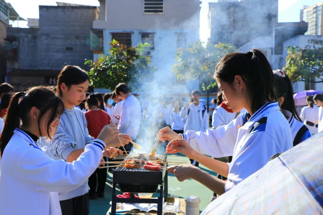体验劳动快乐生活弘扬广宁美食文化2021年广宁中学第二届劳动美食节