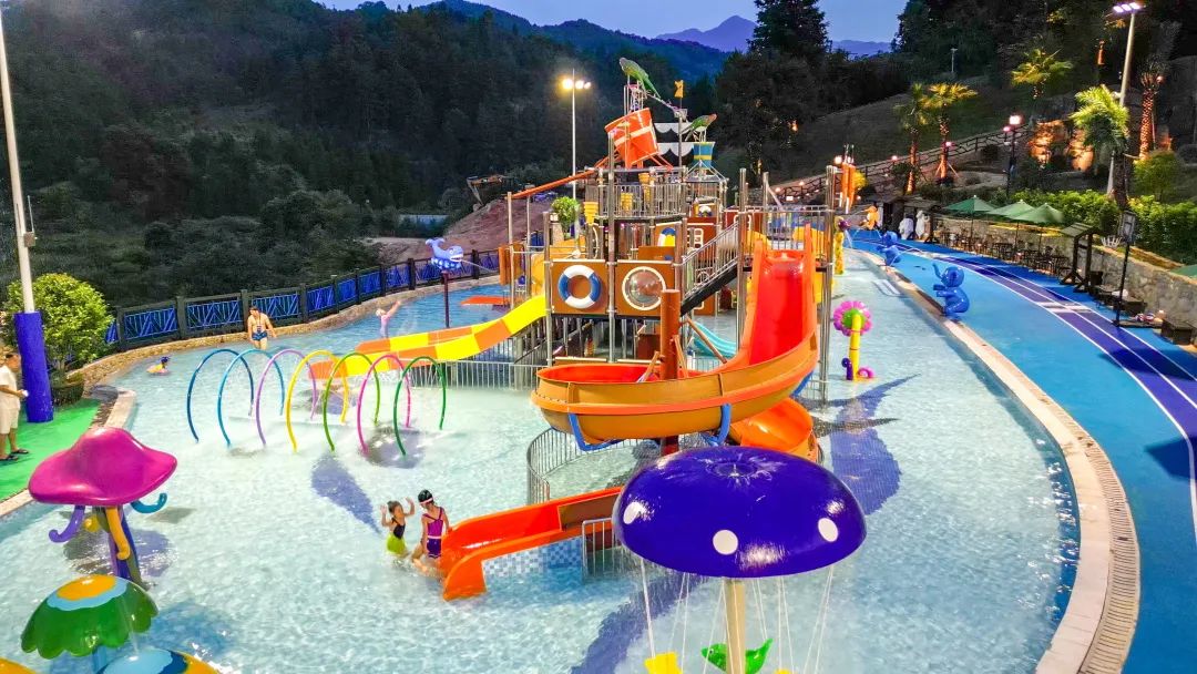 【慢享山水●轻奢度假西溪森林温泉】￥699纯玩3天~泡原生态森林温泉+享无边际温泉池、金秋赏银杏黄金大道、千年古老原始瑶寨