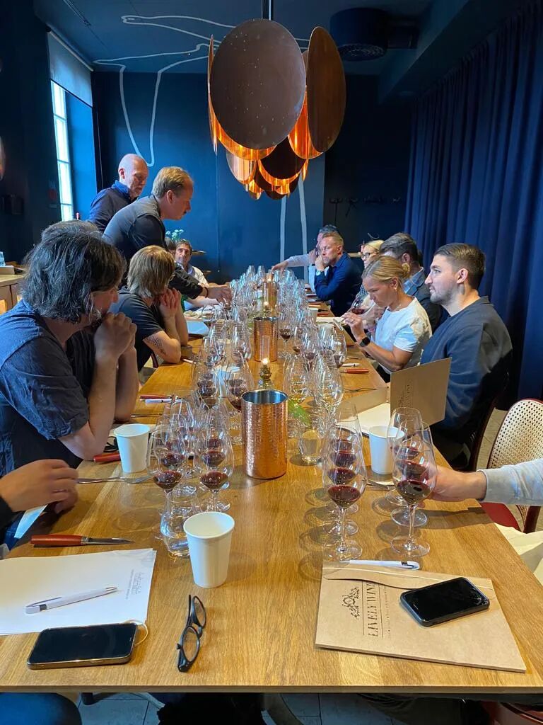 为中国葡萄酒自豪干杯