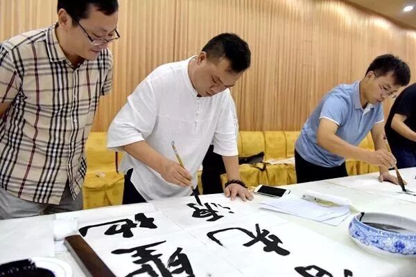 亲启繁体字怎么写_启繁体怎么写_启体繁体在线转换