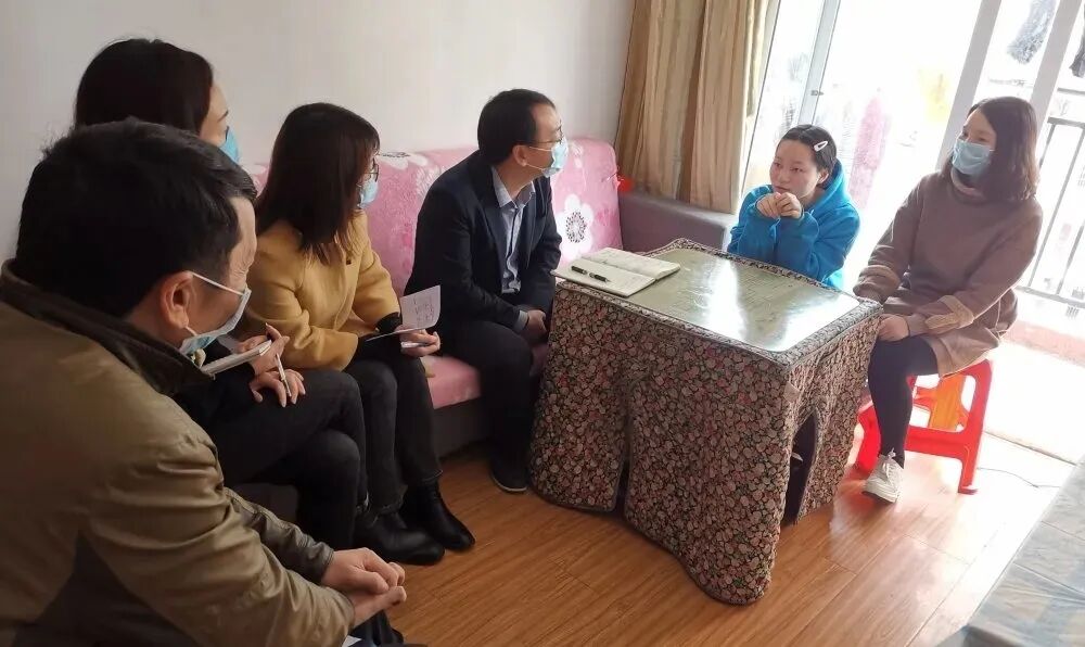 团市委书记欧靖一行到碧江区调研“新市民·追梦桥”工程并提出具体要求