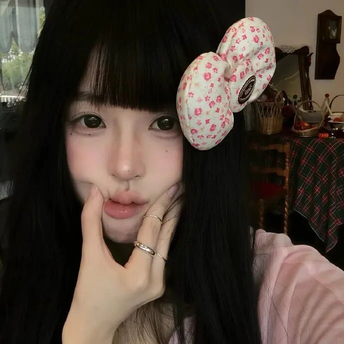 清冷女生头像