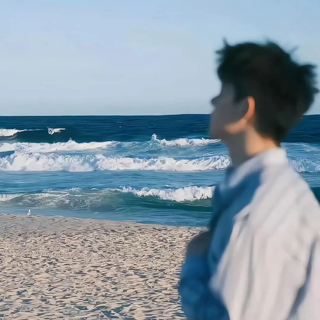 yijindebjhwbvfrdayun海边单人真人情侣头像