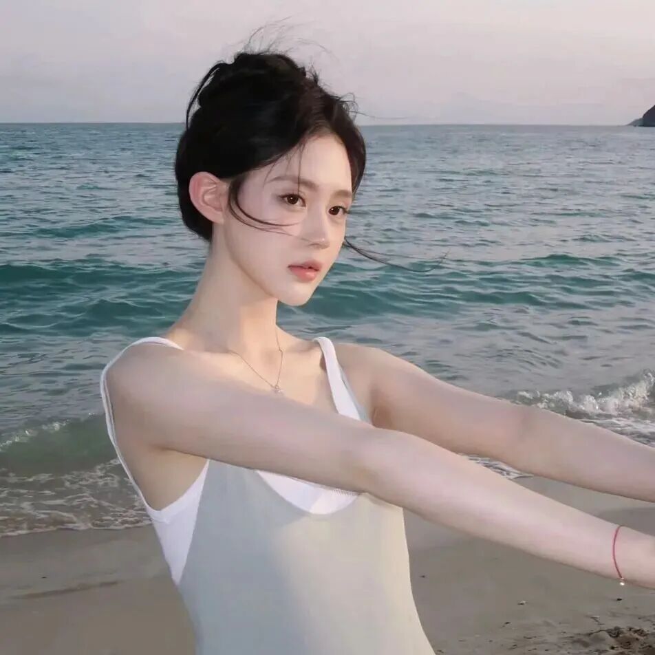 海边自由感女生头像