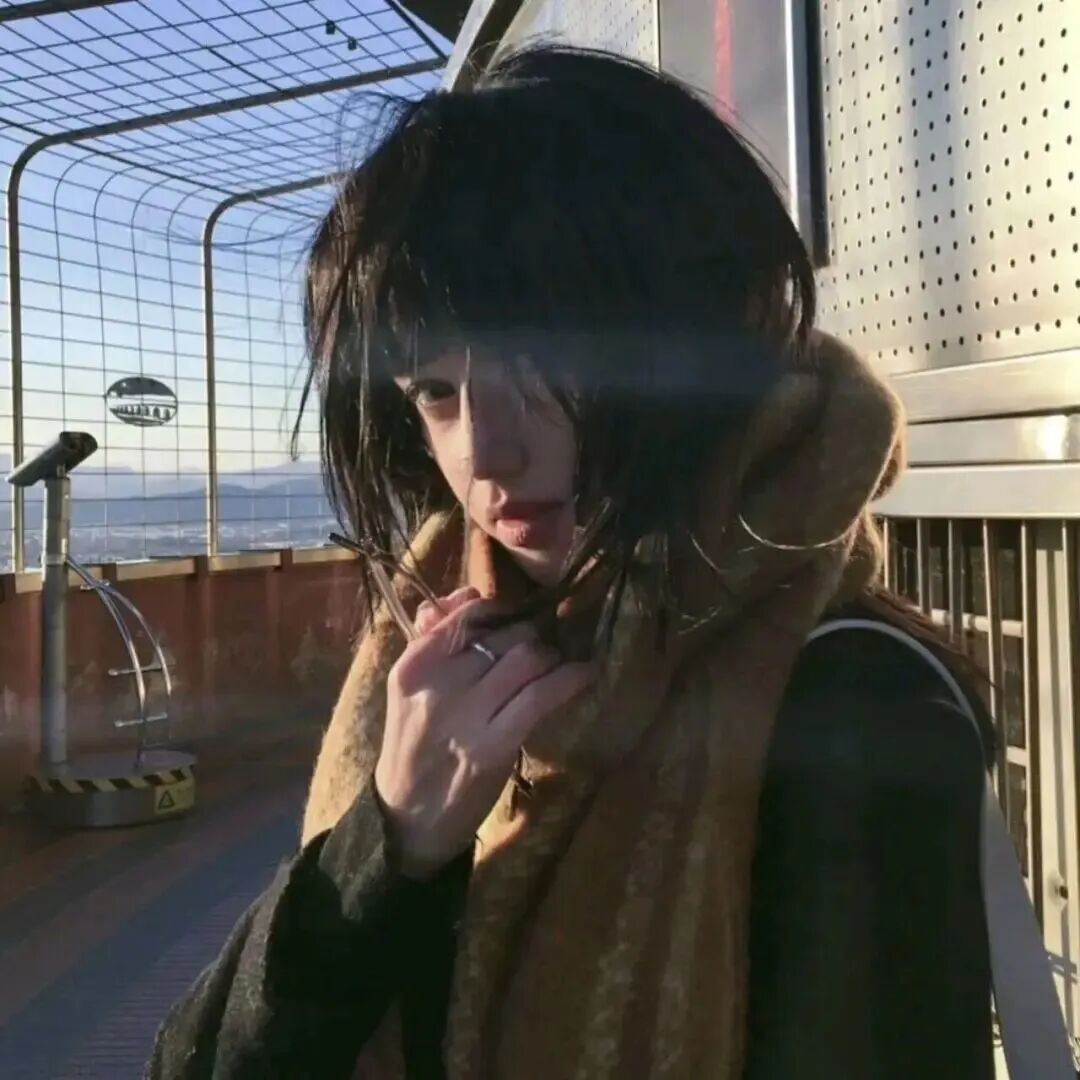 阳光女生头像