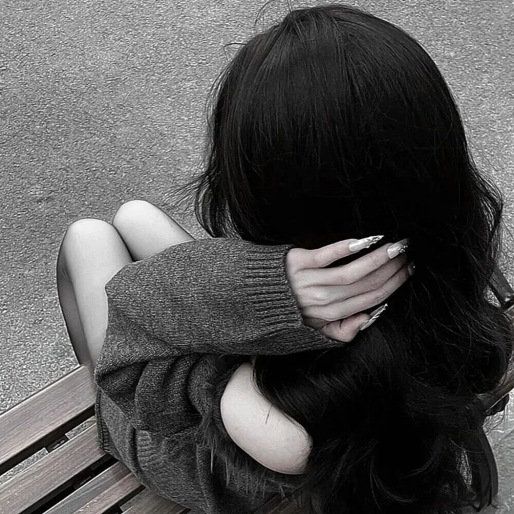 清冷不露脸女生头像
