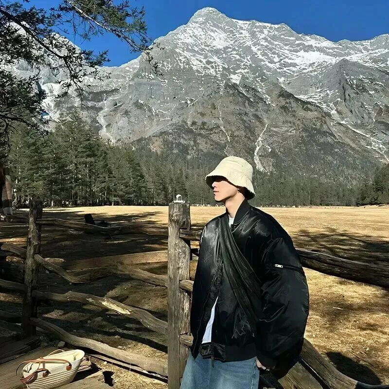 高山气质侧脸男生头像