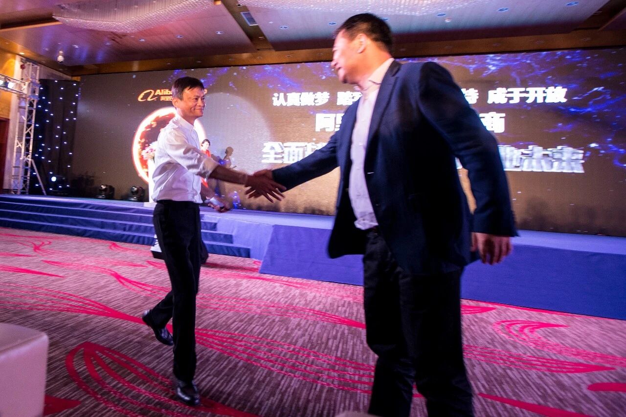 苏宁“缺钱”迷局：1年内需还债近400亿