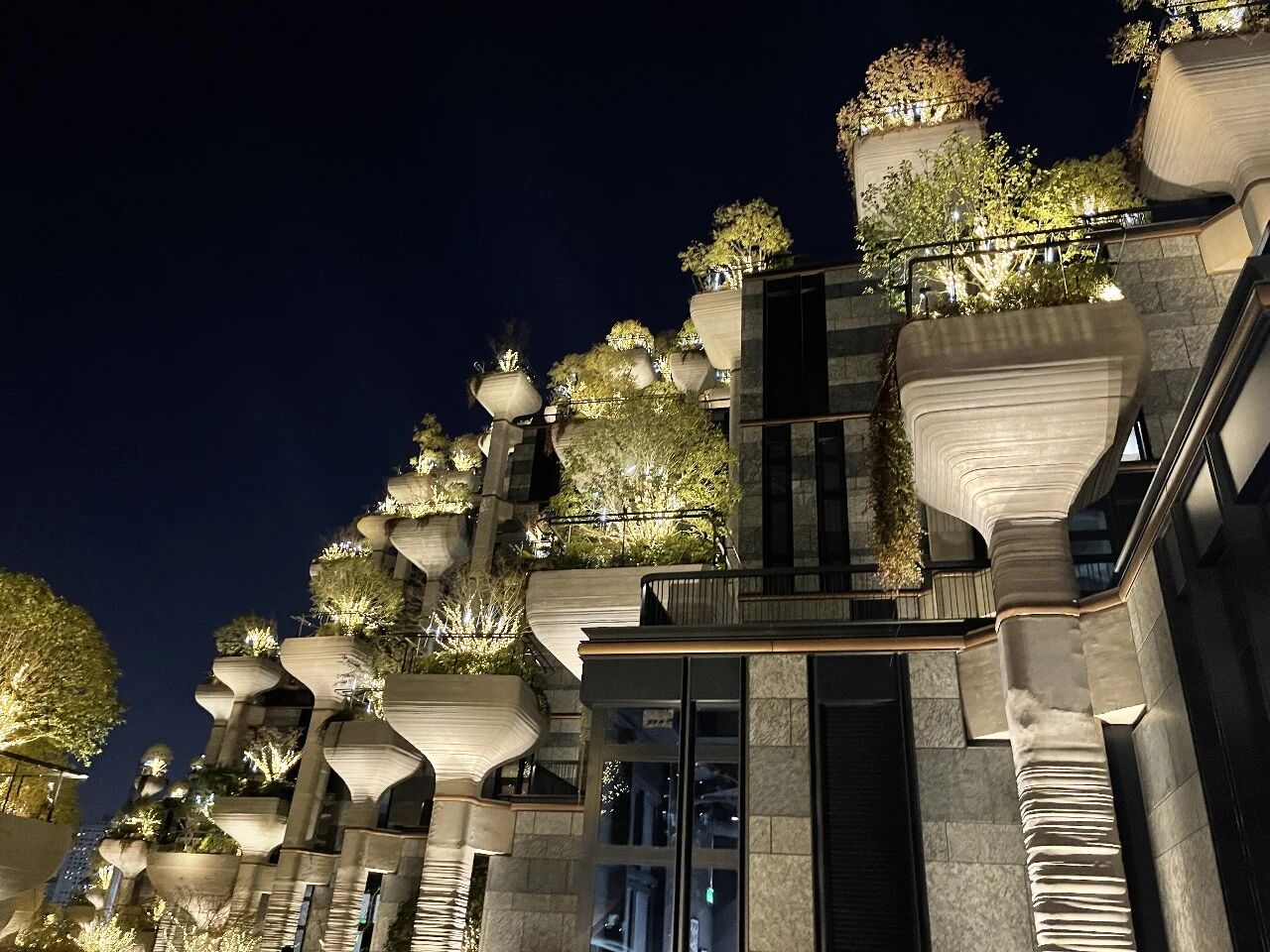 2022首个工作日，带你看“数字蝶变”下的魔都十景