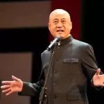 他竟然说自己毕业于中国戏曲学院，和李胜素、张火丁住一个宿舍