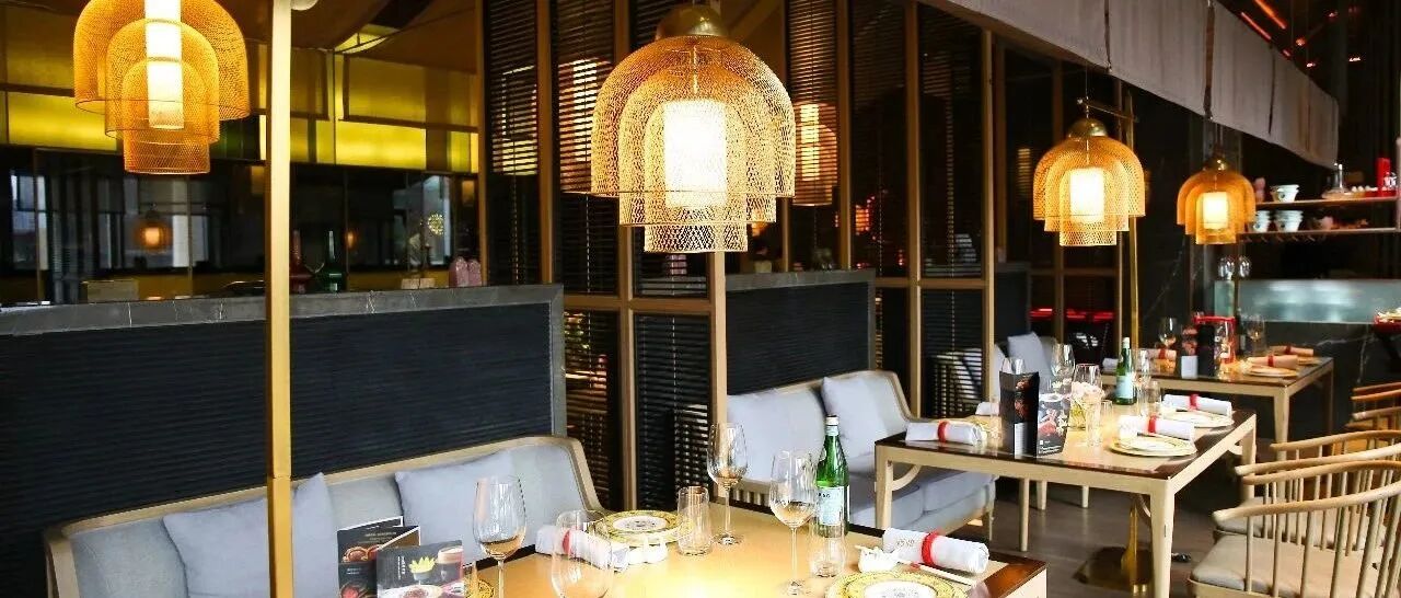 “帝王家”的御膳房，27道工序的老北京御厨级别烤鸭，引无数老饕尽折腰！