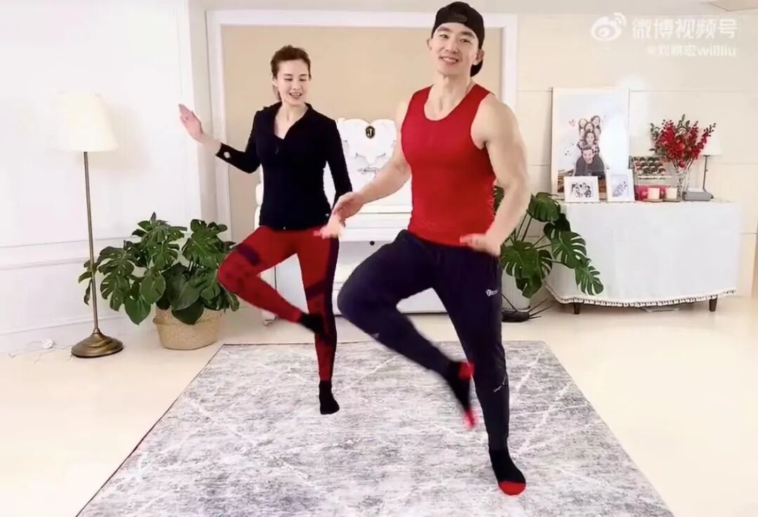 光明舆评：7天涨粉超2000万，刘畊宏爆火！健身博