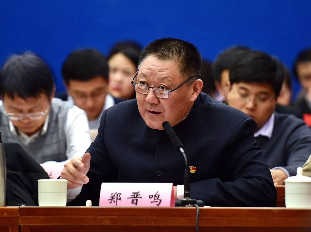 学习雷锋精神内容_雷锋螺丝钉精神100字_雷锋的钉子精神