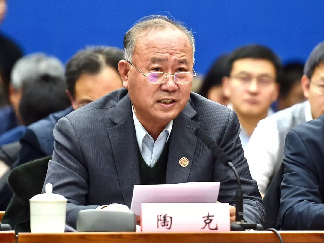 雷锋的钉子精神_学习雷锋精神内容_雷锋螺丝钉精神100字