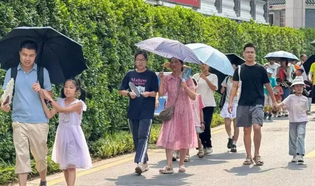 关晓彤爸爸点赞女儿分手博文