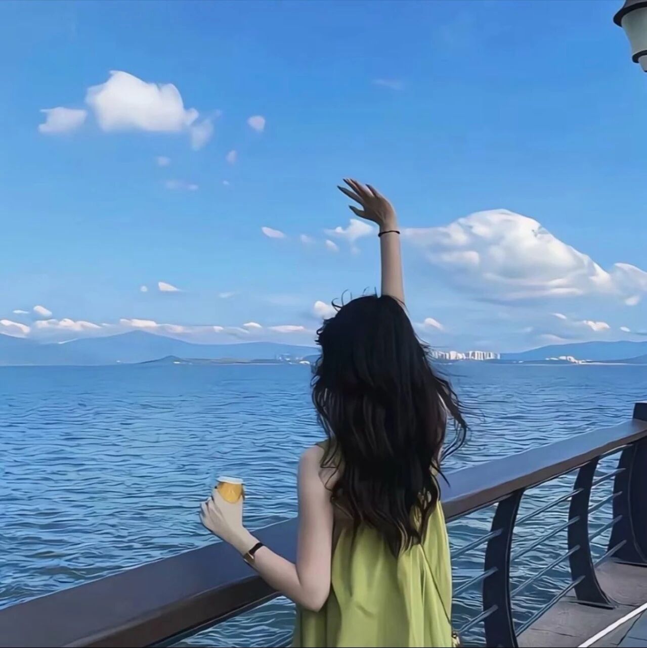 大山里的梦梦