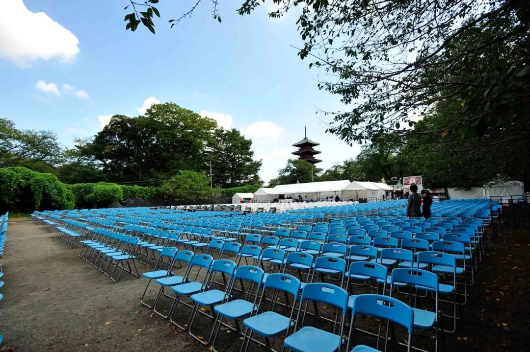 開酒吧、發零食、賣咖啡、辦音樂會……日本人在寺廟裡，什麼都可以做 旅遊 第11張