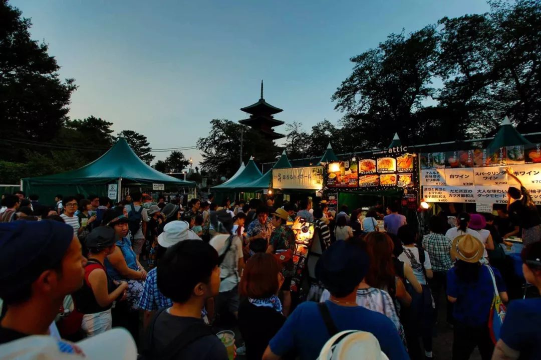 開酒吧、發零食、賣咖啡、辦音樂會……日本人在寺廟裡，什麼都可以做 旅遊 第10張