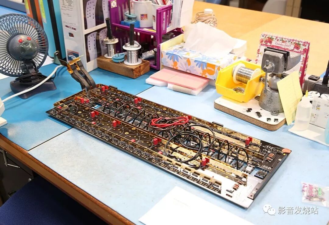 雅马哈功放型号_功放管有多少种型号_康佳电视t2563e伴音功放型号