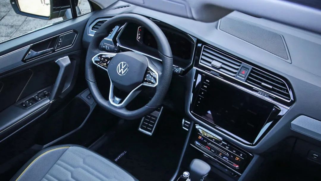 堪称大众最美SUV，颜值、实力双在线，起步不到25万！