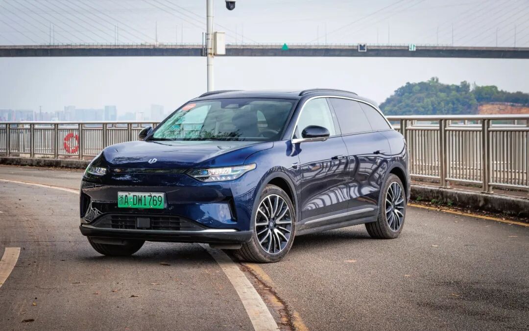 万买40万的享受 轴距2930mm 号称国产 堆料王 厚道 热点讯息网