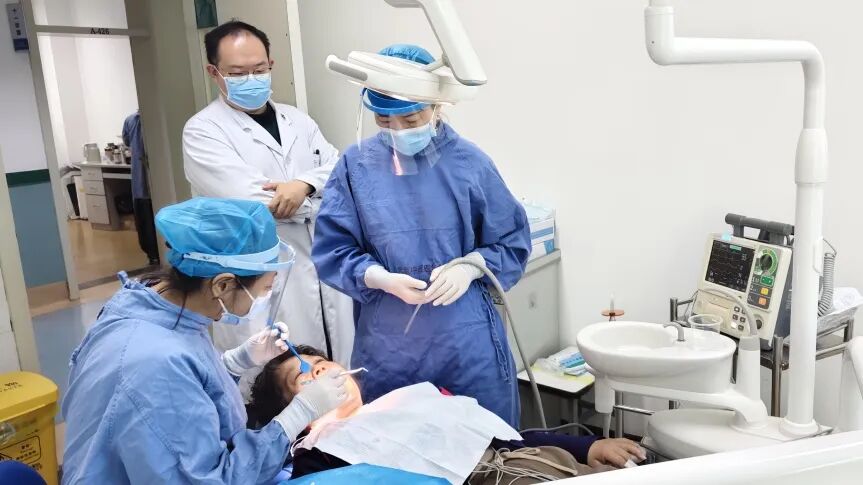 心电监护怎么开【医讯】北京中西医结合医院心电监护下拔牙门诊开诊！高风险患者拔牙也能安心无忧_https://www.jmylbn.com_新闻资讯_第3张