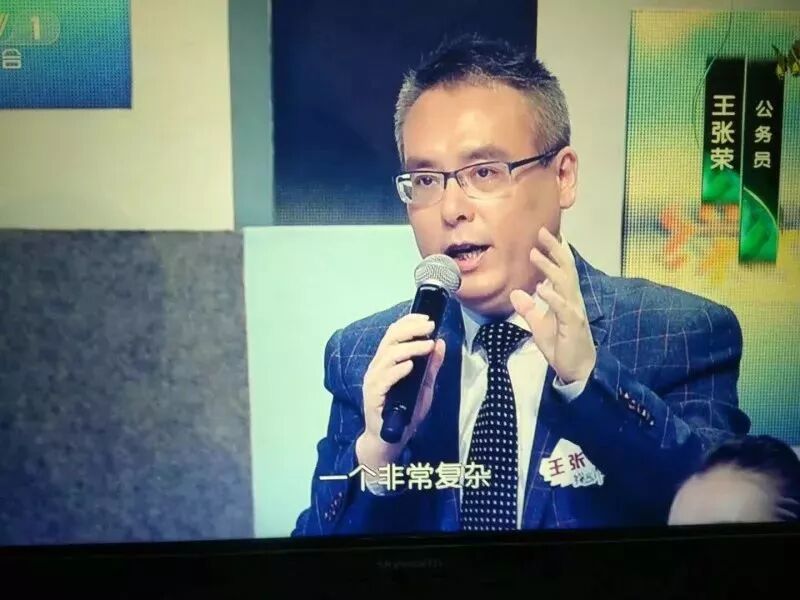 知识天王"大满贯站神"王张荣,首登锦溪古镇,为你读诗