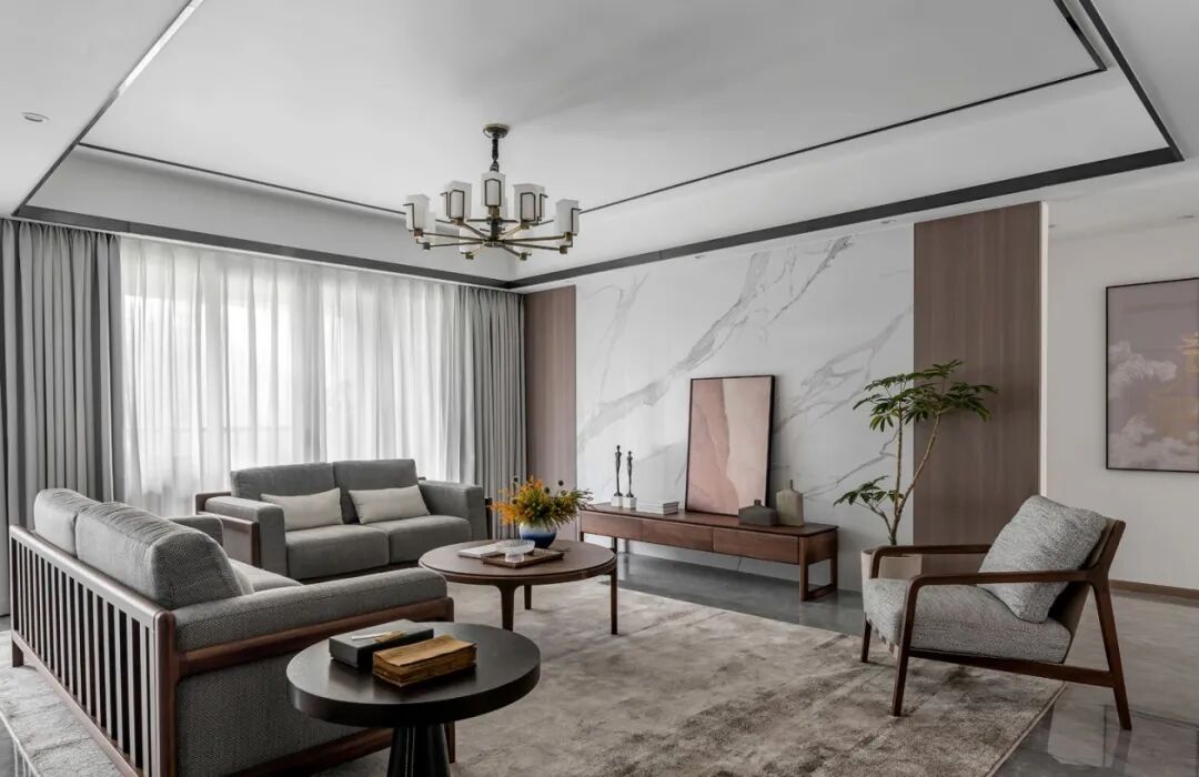 着传统文化的沉淀和现代生活的活力,为用餐体验增添了一抹独特的情韵