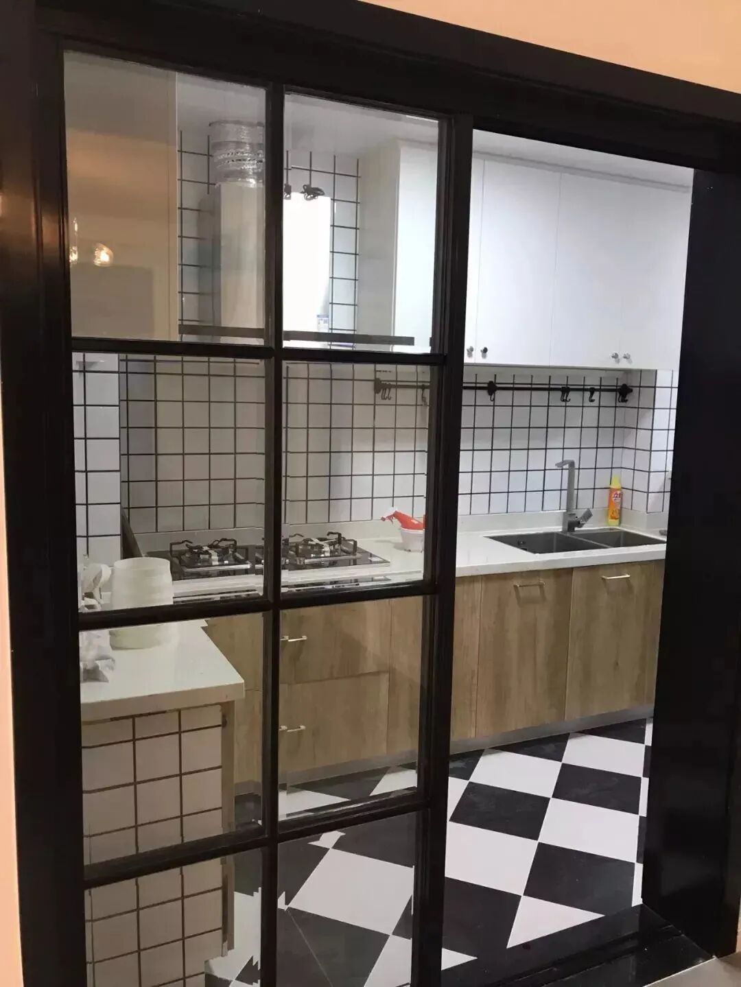 厨房不做推拉门了?如今流行做这种做法,实用又高级!