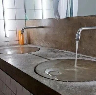 等我买第2套房，卫生间绝不装洗手池，学他家做拉槽下水，上档次