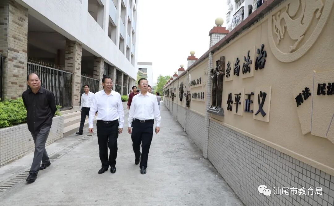 李绪一行深入陆丰市甲子中学,陆河河口中学和海丰县实验中学实地检查