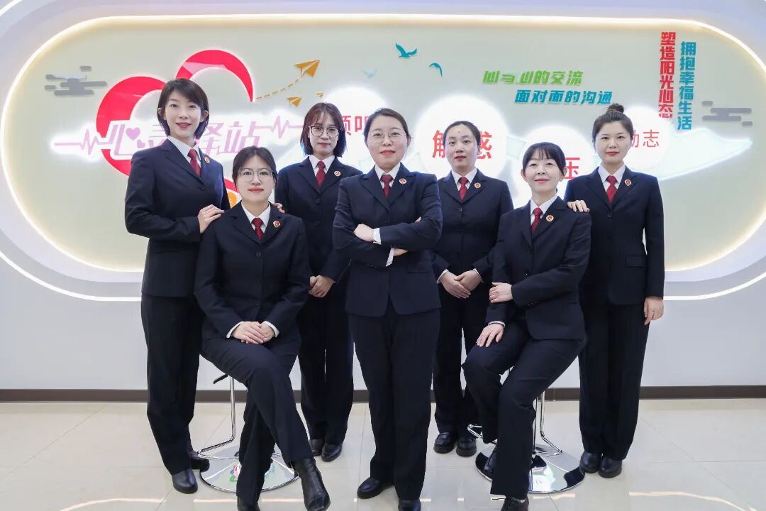 未检办案团队合照.jpg