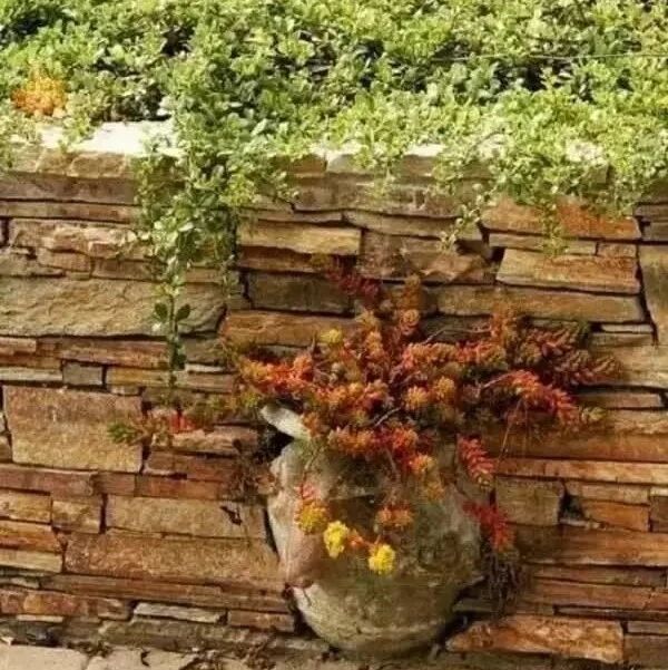 一面石头墙，惊艳整个乡村院落