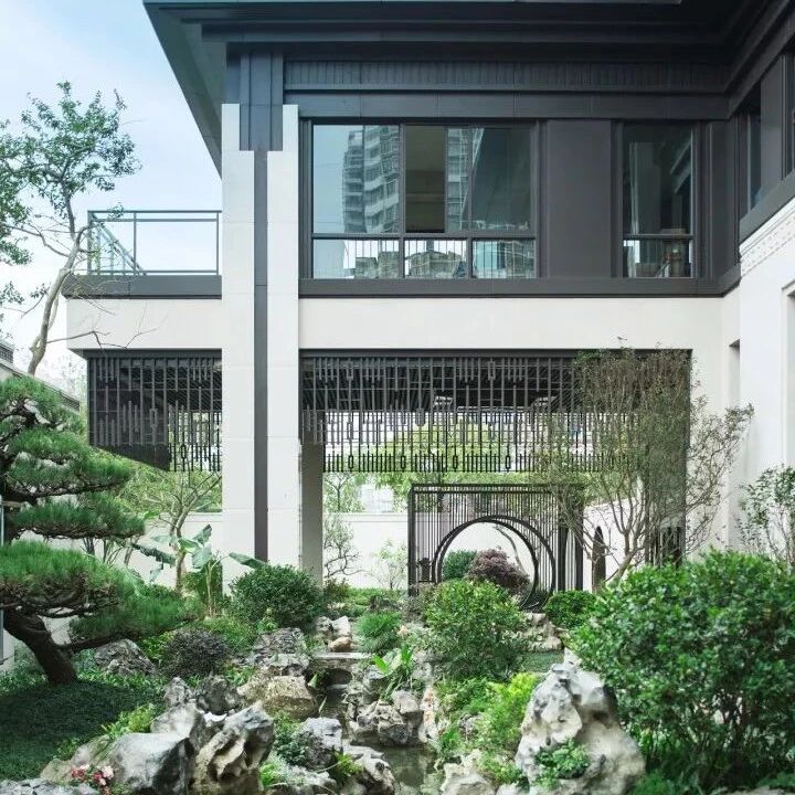 一处古香古色的中式庭院