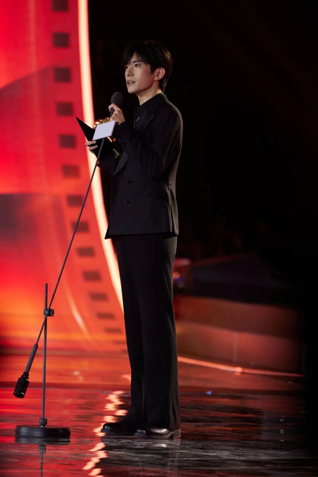 小小的我官抖发文祝贺千玺