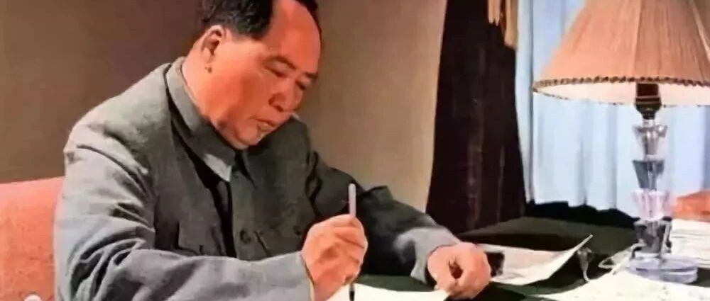 毛主席逝世45周年：不忘初心，人民永远怀念您！