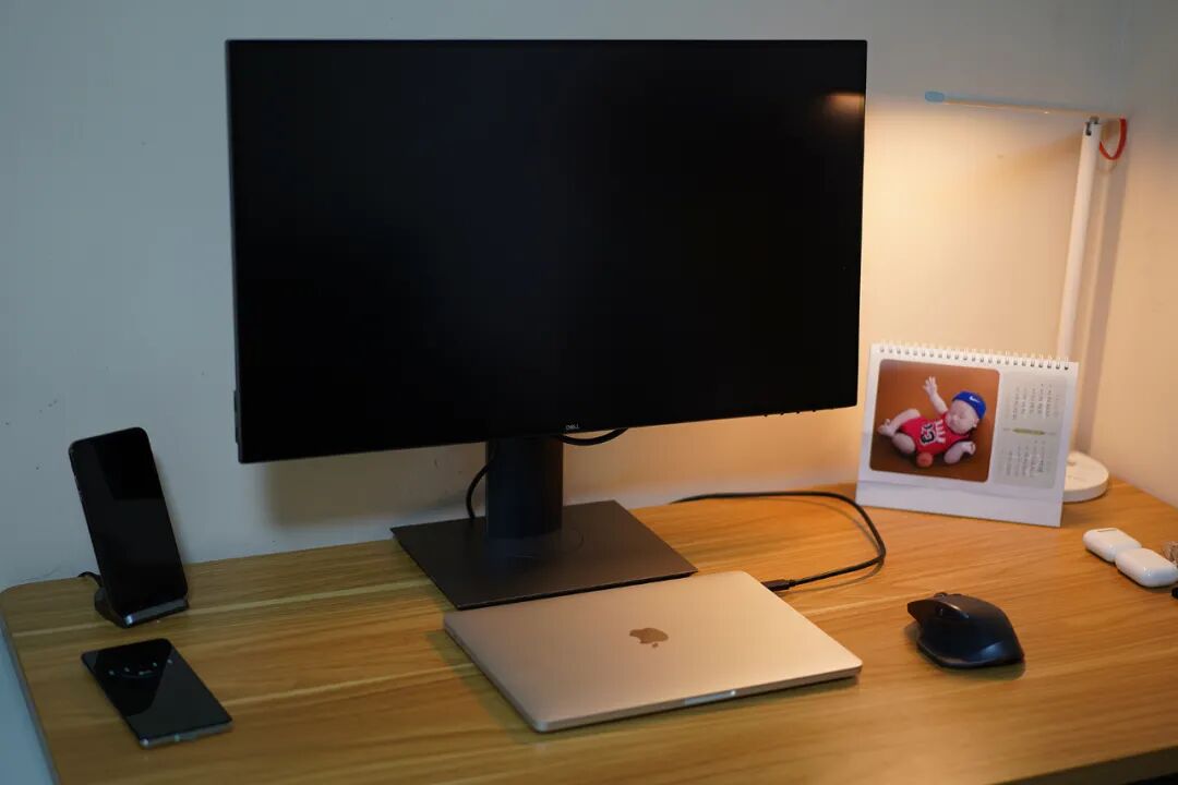 我要看显示器_怎么看自己显示器多少寸_看一下显示器