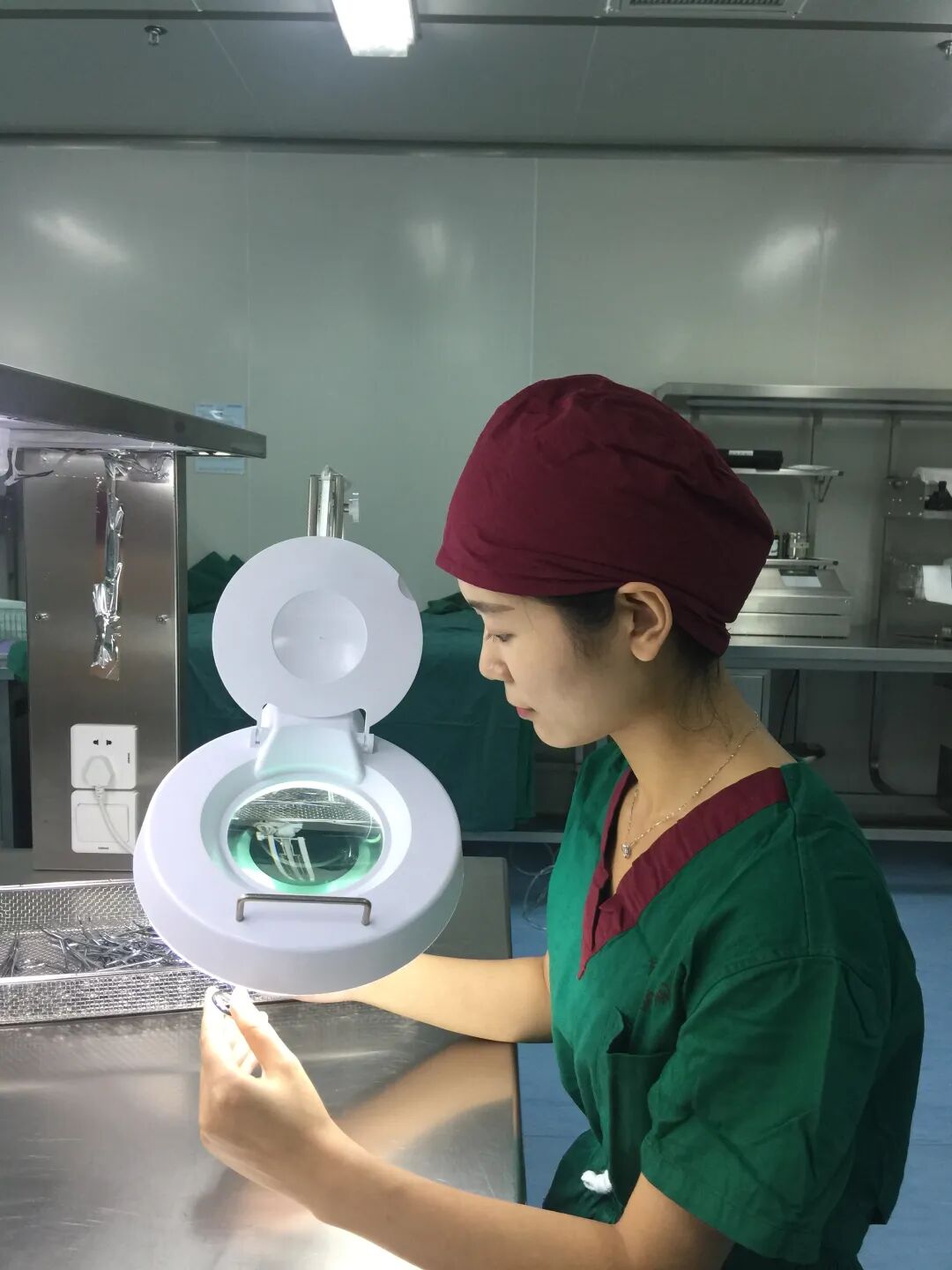 显微器械怎么消毒“5.12”护士节特辑｜优秀护理单元风采展示（八）消毒供应中心_https://www.jmylbn.com_新闻资讯_第5张