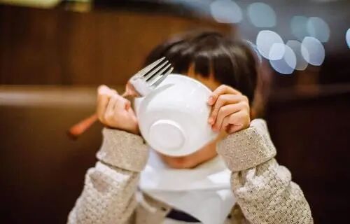 宝宝餐、儿童餐火爆市场！营养专家提醒……
