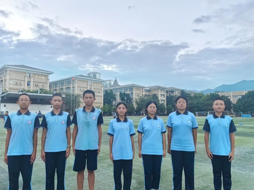 厦门一学生心脏骤停，7名同学“教科书式”急救